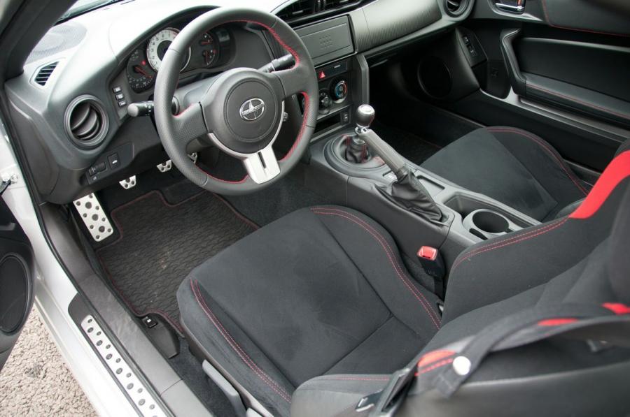  Scion FR-S 2013 года  (фото 56 из 192)